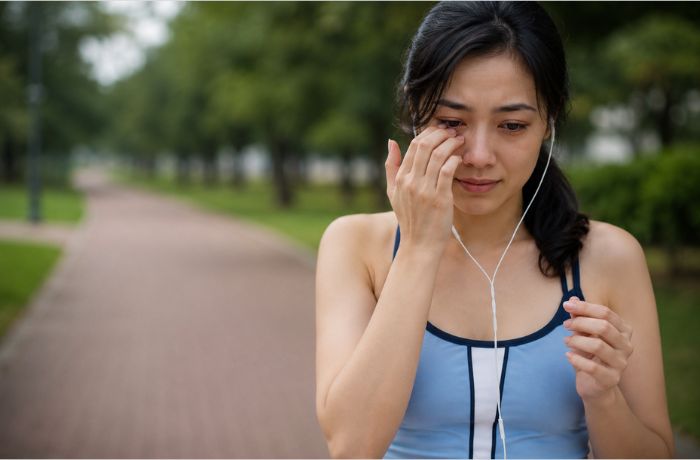 Ada Lagu yang Tidak Pernah Kita Cari, Tapi Selalu Datang Saat Sedang Sedih