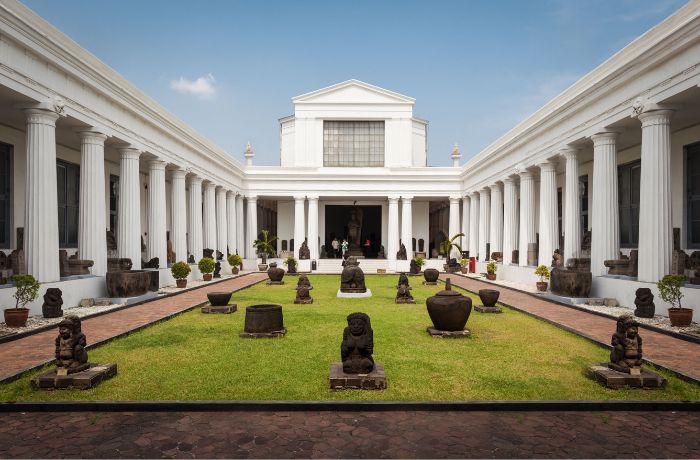 Apa yang Membuat Kita Tetap Datang ke Museum?
