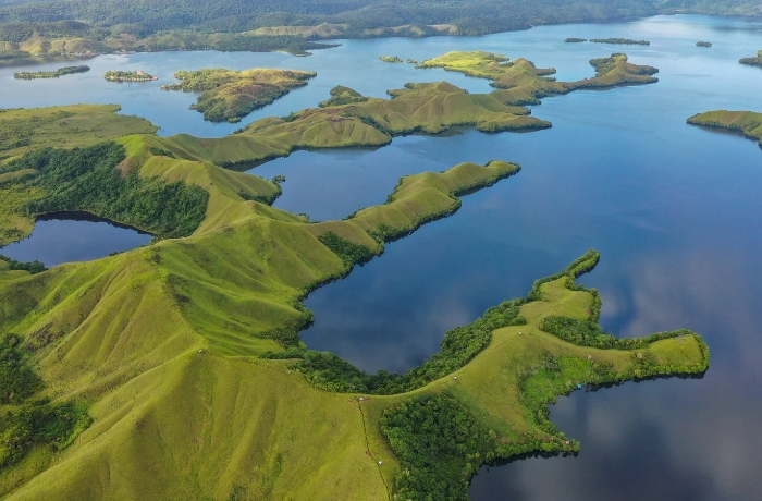 Danau Sentani dan Cerita Panjang di Antara Pegunungan Papua