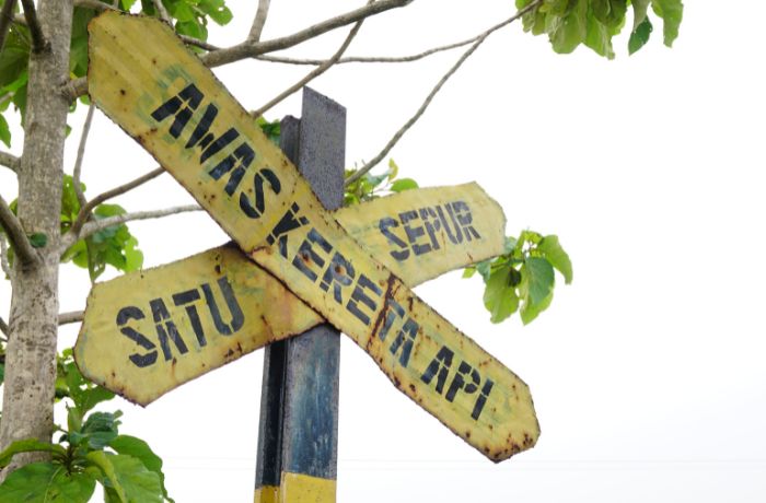 Dari Bintaro ke Bekasi, Apa dari Tragedi Kereta Api yang Bisa Kita Pelajari?