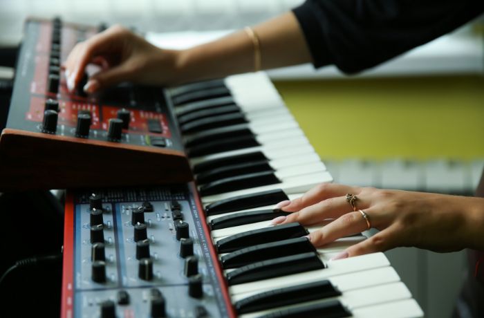 Kenapa Intro Lagu Semakin Pendek, Bahkan Kadang Nyaris Hilang?