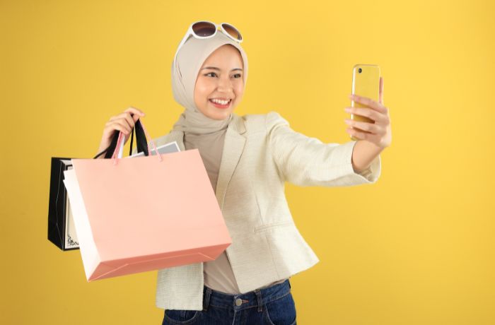 Kenapa Wajah Kita Terlihat Berbeda di Cermin, Kamera Depan, dan Foto Orang Lain?