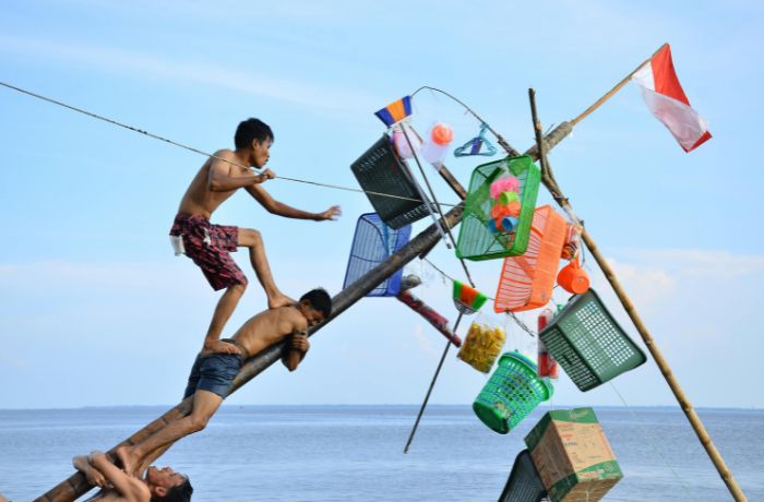 Mengapa Kita Masih Mempertahankan Lomba 17-an?