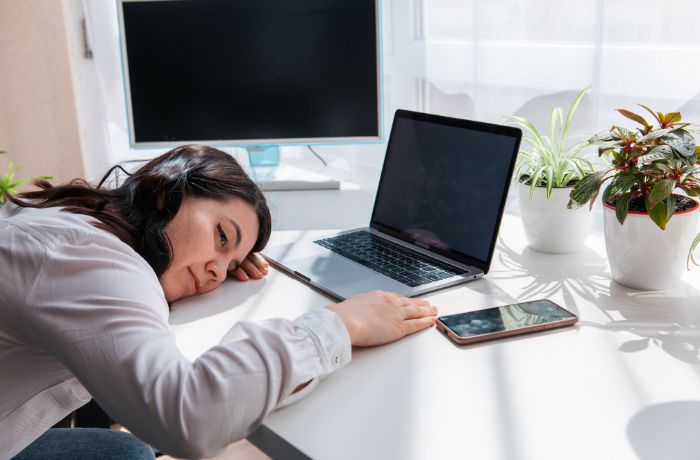 Setelah Burnout, Haruskah Kita Kembali Menjadi Diri yang Sama?