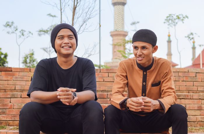 Walau Sering Terlihat Tenang, Bukan Berarti Pikiran Pria Sedang Baik-Baik Saja
